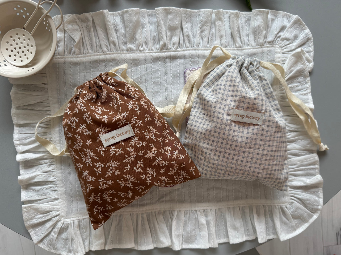 original pouch {brown}