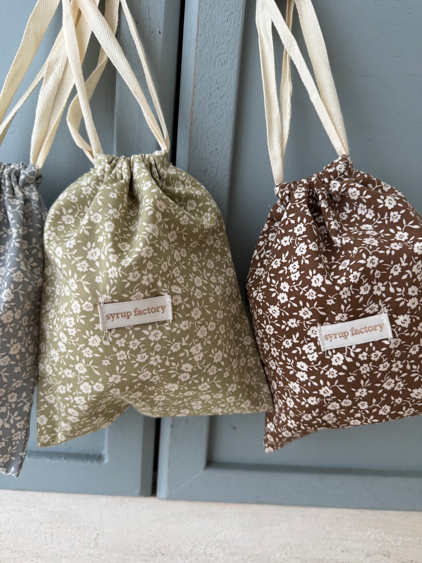 original pouch {matcha latte}