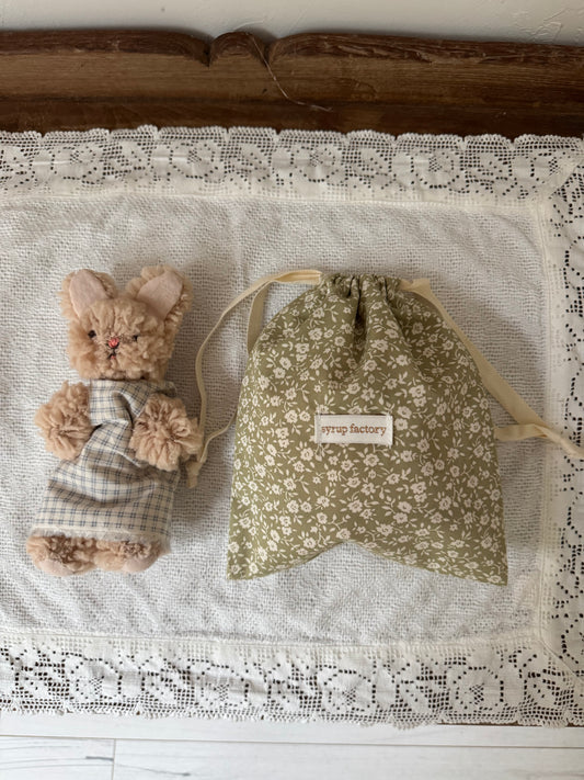 original pouch {matcha latte}
