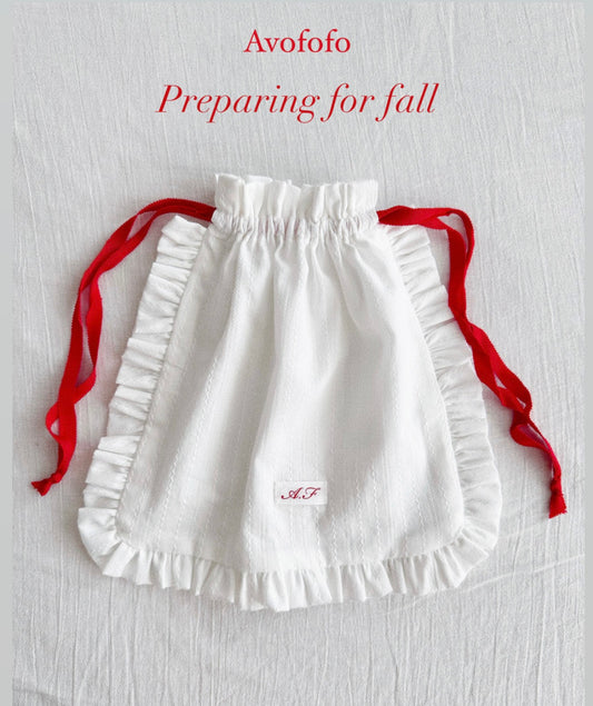 Frill pouch bag