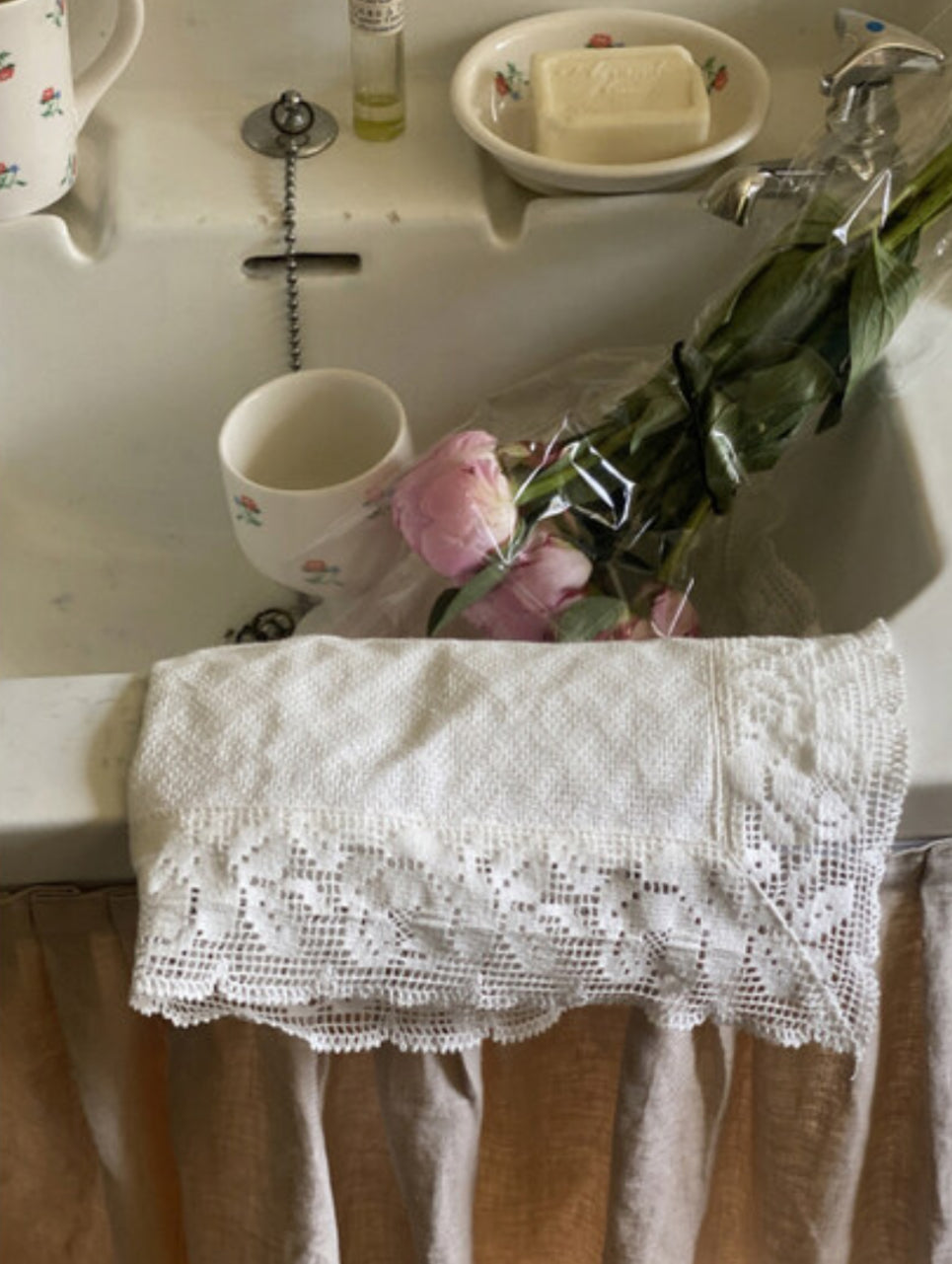 Flower pattern lace big mat
