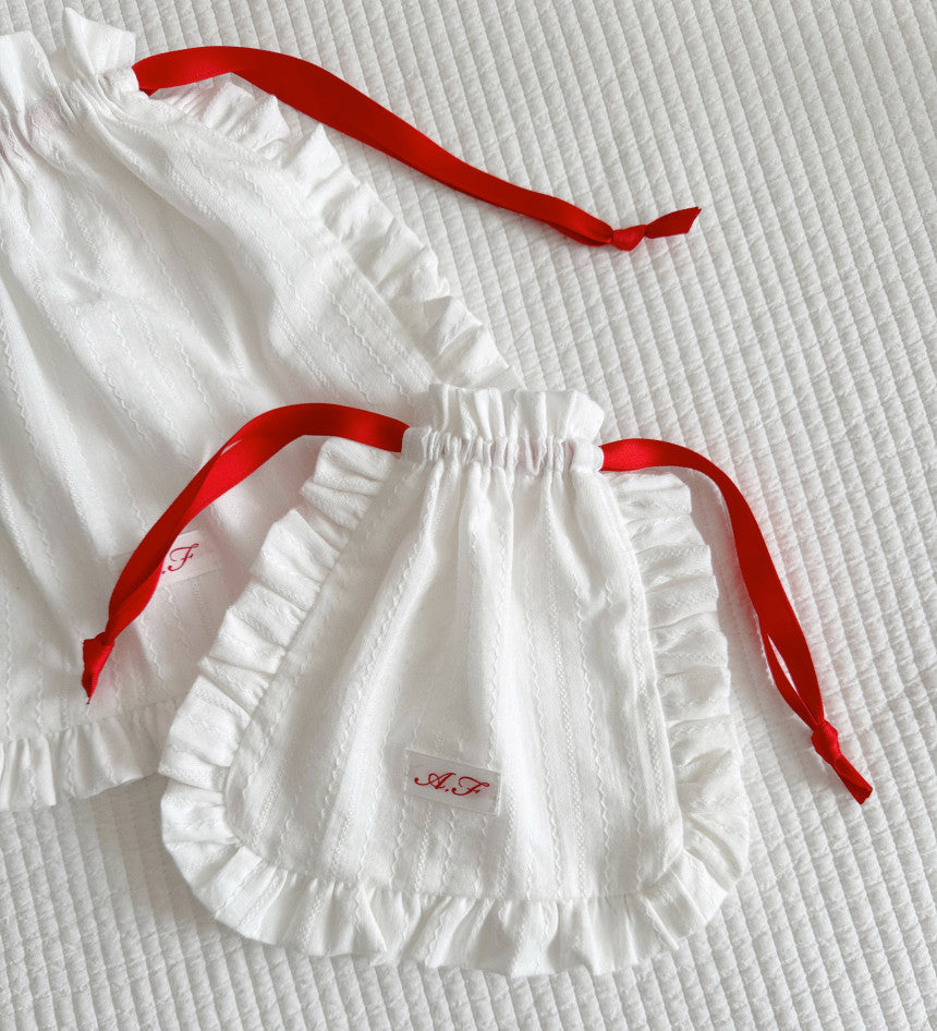 Frill pouch bag