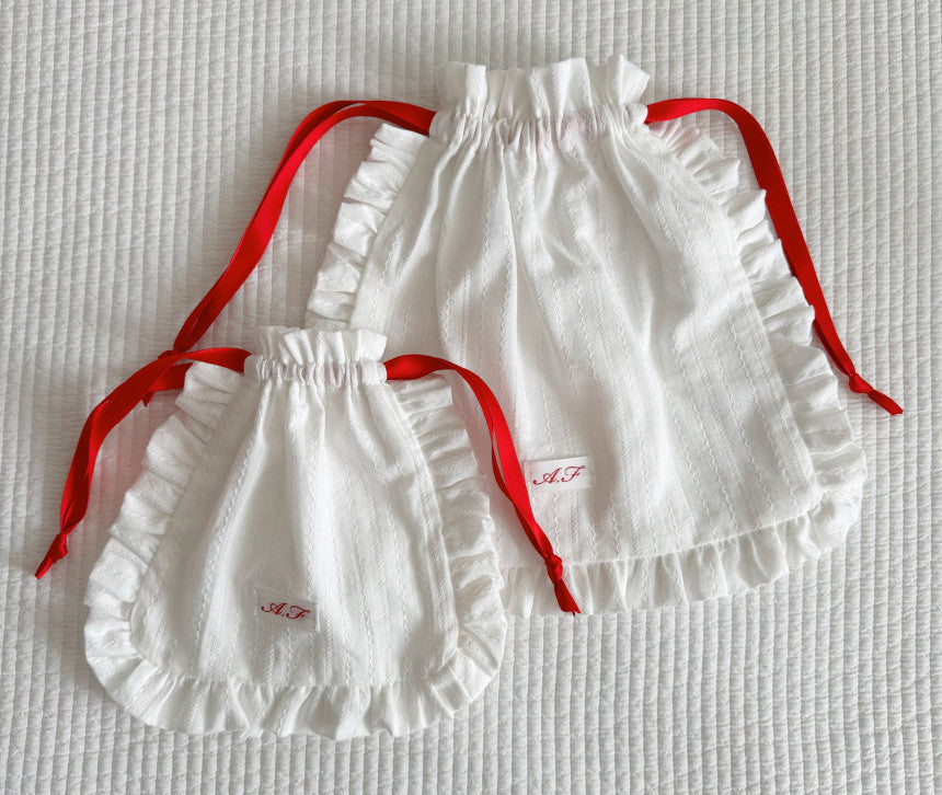 Frill pouch bag