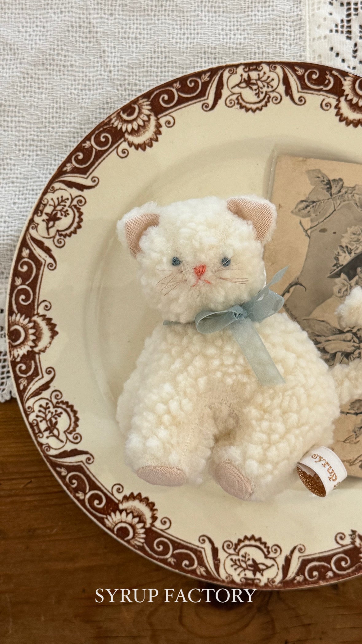 {No.4} Choupette