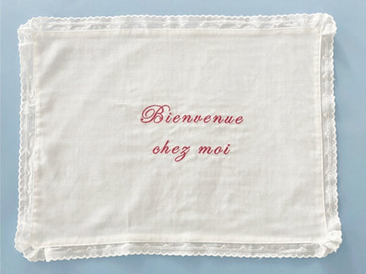 Bienvenue chez moi Lace mat