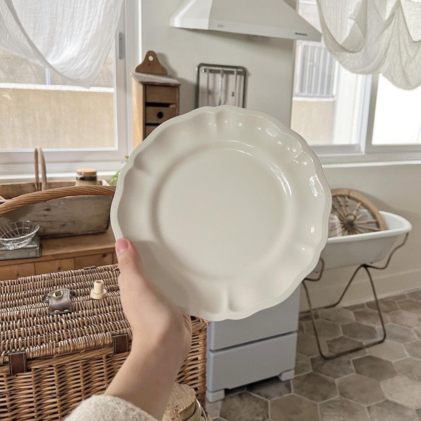 Scallop Vintage Plate