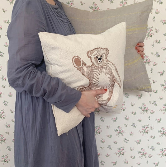 Hola bear cushion cover 